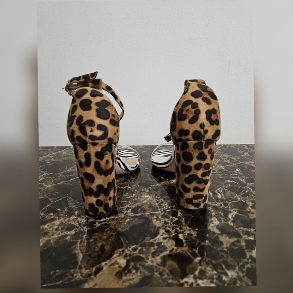 Leopard Transparent Chunky Heels, Size 9 - Picture 2 of 4